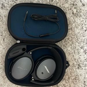 Bose quiet comfort noise canceling headphones